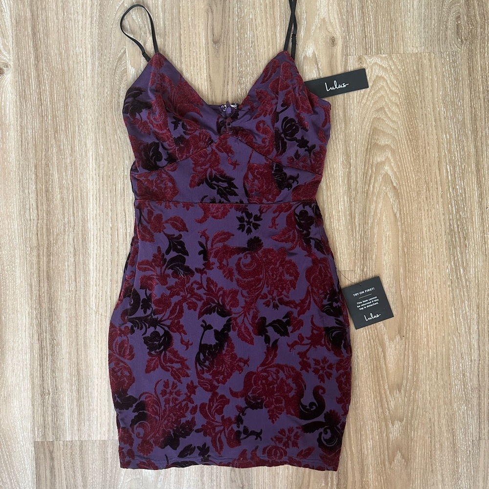 Lulu’s mini velvet dress